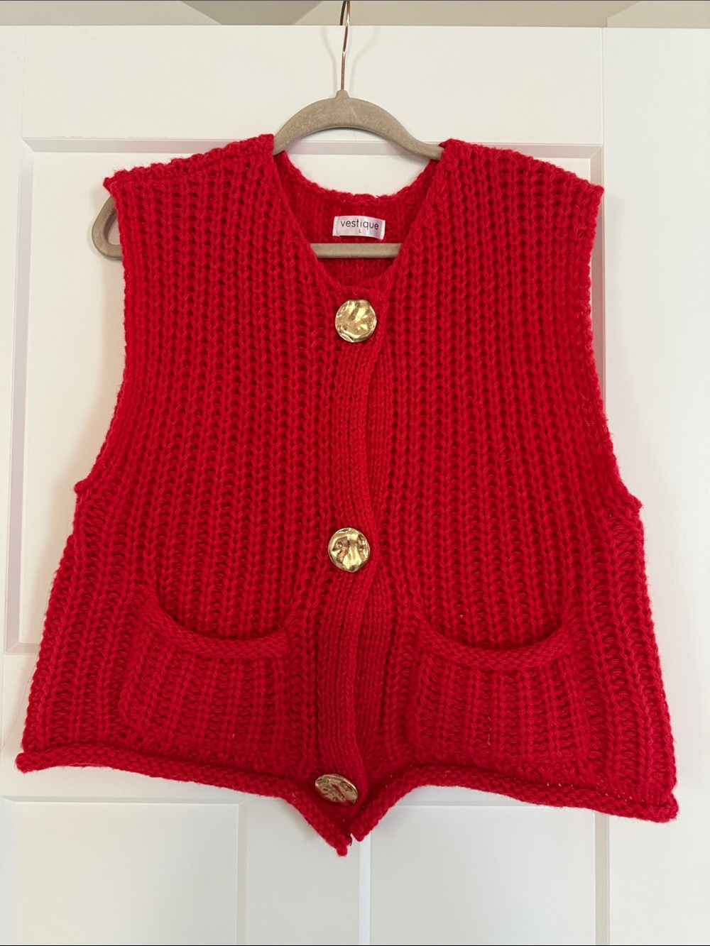 vestique Red Chunky Knit Buttoned Vest with Gold Buttons